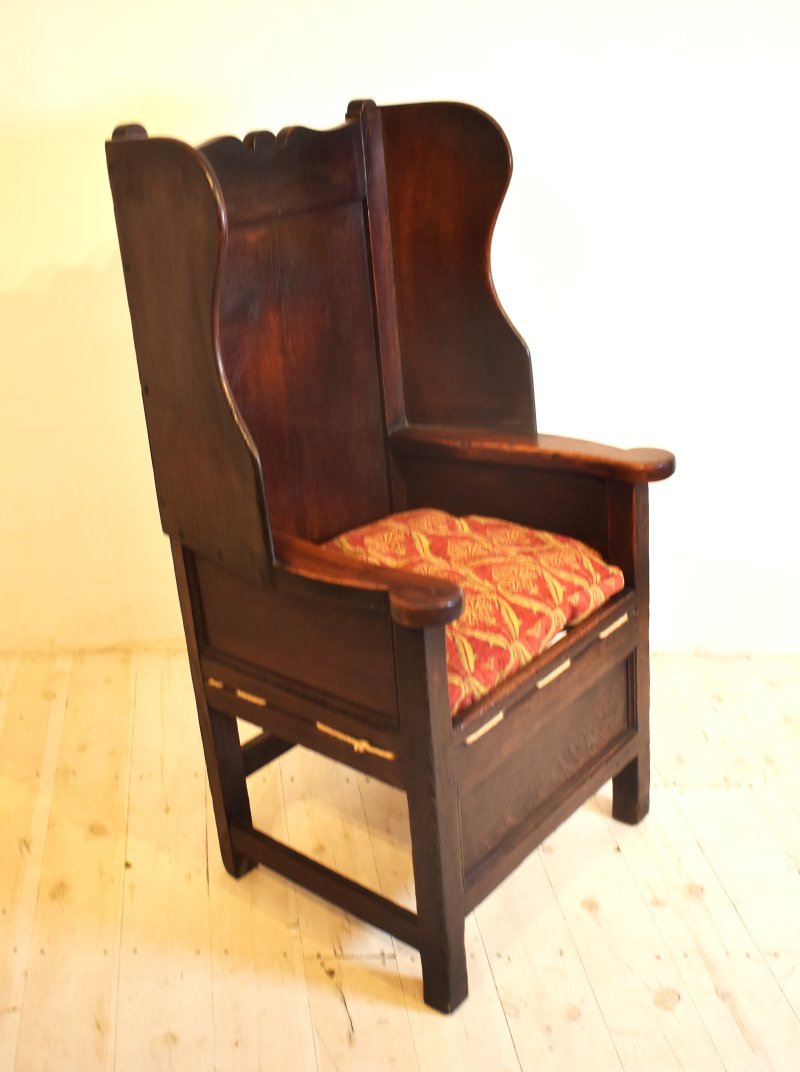 lambing wing back in oak chair - Image 6